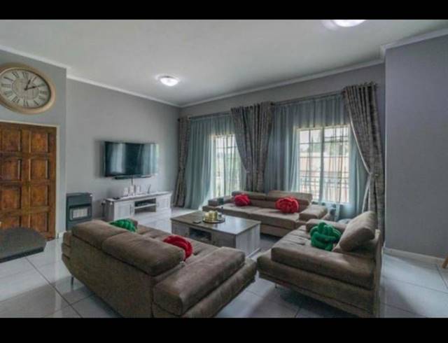 2 BEDROOM TOWNHOUSE FOR SALE IN NORKEM PARK